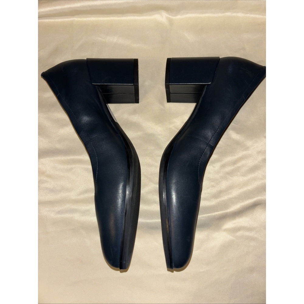 Clarks 10 M Freva 55 Court Pumps Navy Leather Classic Career Block Heels $110 - Picture 4 of 16